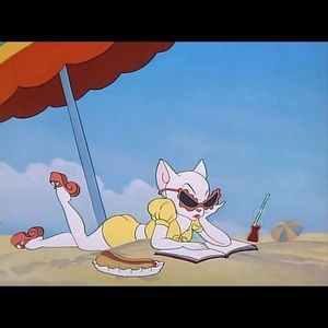 Meet your Posher, Ebony